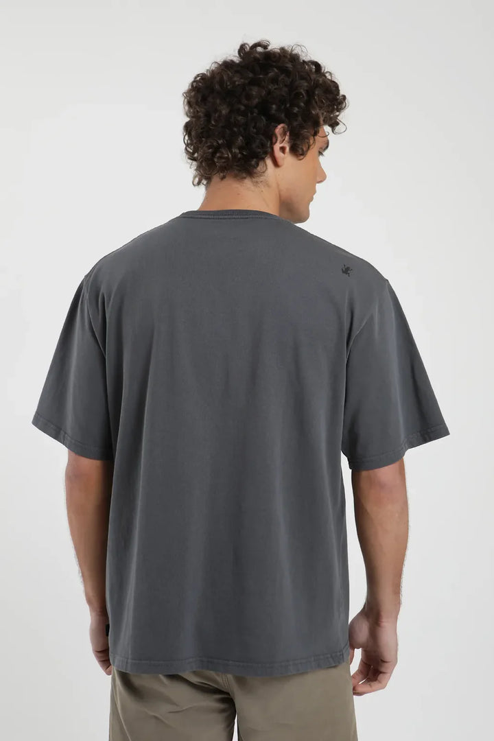 Polera manga corta hombre Oversize grafito