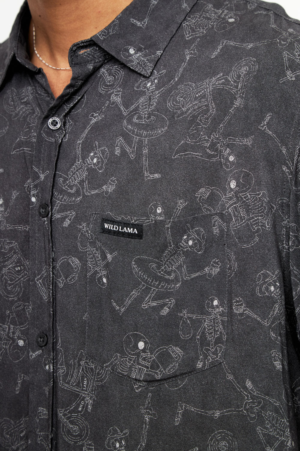 Guayabera Mero Calaveras