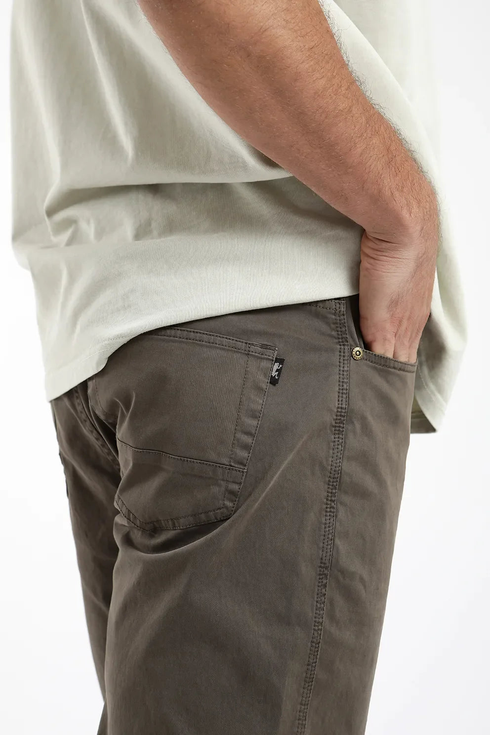 Pantalón hombre Shaper café - Algodón orgánico