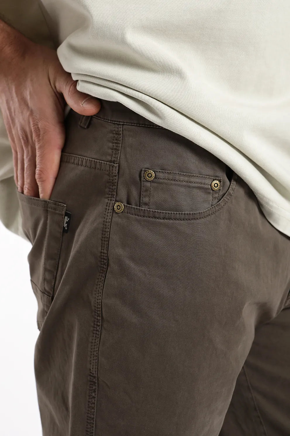 Pantalón hombre Shaper café - Algodón orgánico